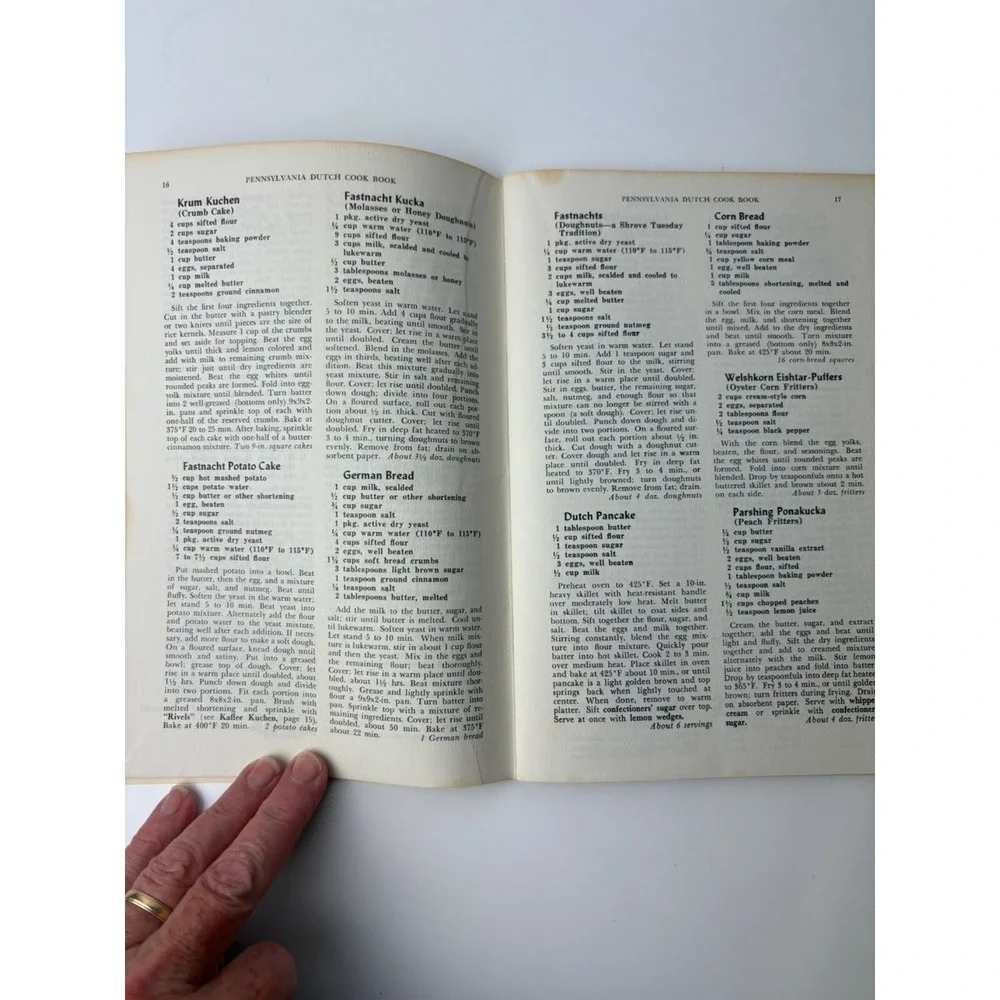 1960 Pennsylvania Dutch Cookbook Of Fine Old Recipes‎ Culinary Arts Press